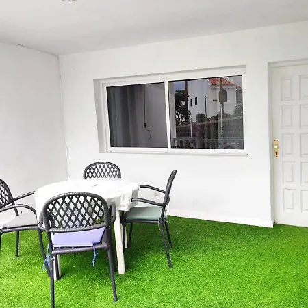 Deluxe Villas Canarias * 아데제