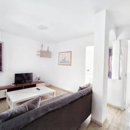 Deluxe Villas Canarias * 아데제