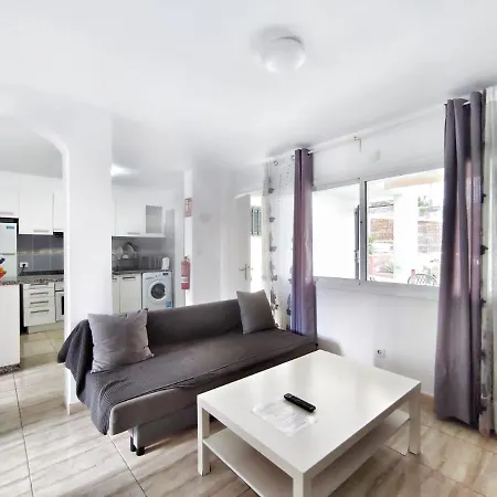 Deluxe Villas Canarias 아데제